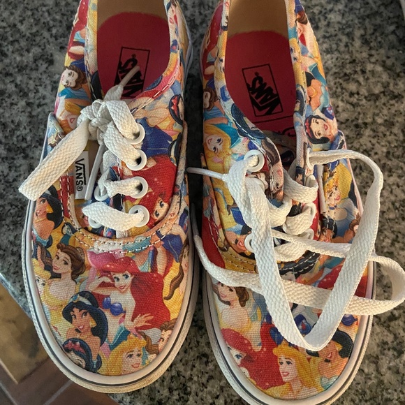 Vans - Picture 1 of 1